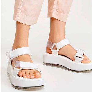 Melissa Rider Platform Sandal Size 8 white